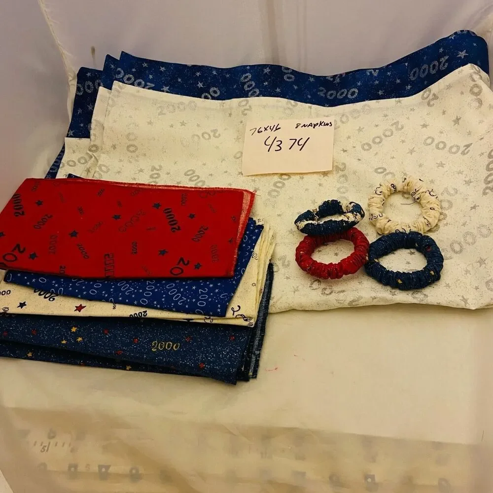 #4374 VTG Y2K 2000 Tablecloth with 8 napkins and 4 rings
